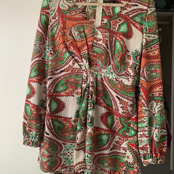 Super cute romper for spring and summer! - Picture 5 of 6